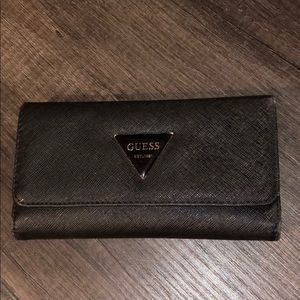 GUESS Wallet